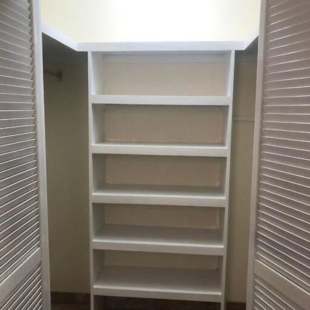 Kelly'S Studio Apartment - Rental Near Airport, Amenities And Bus Route 圣菲利普 外观 照片